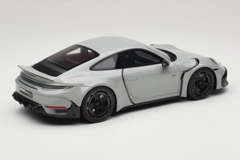 GT930 Porsche Brabus 900 Rocket R 992 Nardo Gris GT Spirit 1/18 Foto 2 de 4