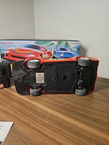 Radio Controlled Red Turbo Racer 49 by Radio Shack untested - Picture 13 of 18