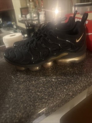 Size 11 - Nike Air VaporMax Plus Black Gold - CW7299-001 No Top