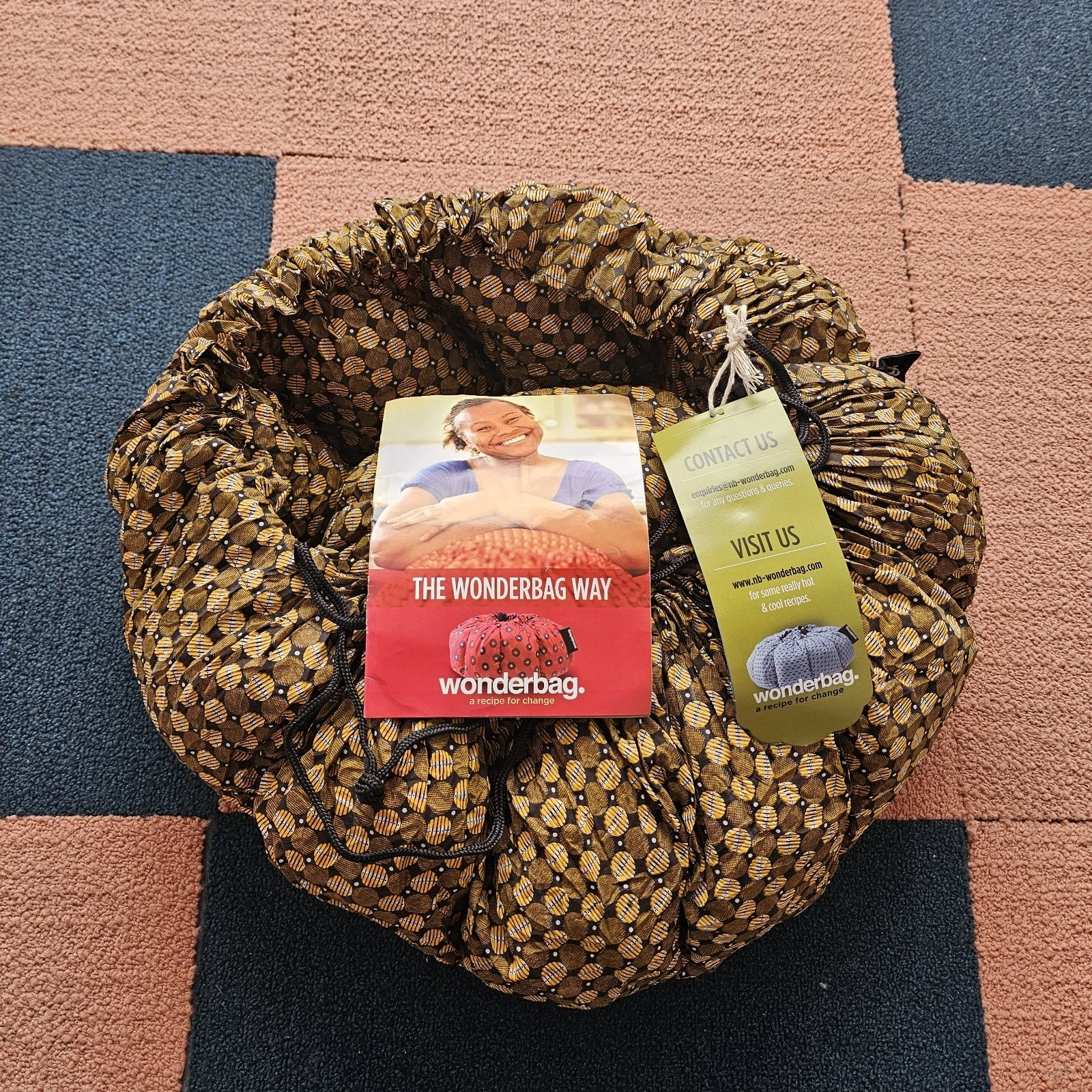 WonderBag Insulated Portable Slow Cooker Non Electric LARGE South Africa ɓ3e
Opens in a new window o
