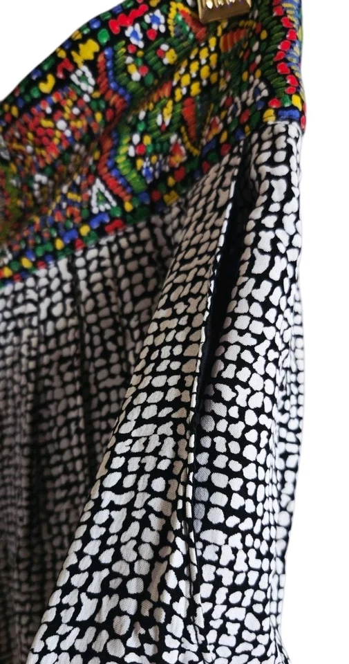 Vintage Cache Shorts Women's 12 Black Tribal Print Back Zip Elastic Waistband - Image 3 of 4