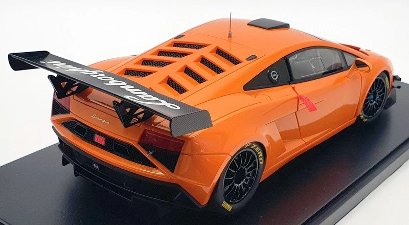 Autoart 1/18 Scale 81357 - 2013 Lamborghini Gallardo GT3 FL2 - Met Orange - Image 2 of 4