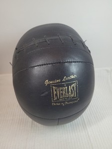 VTG Everlast Genuine Leather Medicine Ball 8 lbs - Choice of Champions Made USA