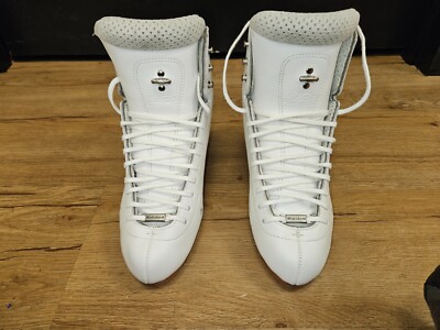 Riedell Fusion 2010 Skate Boots Size 6.5 A  - never used