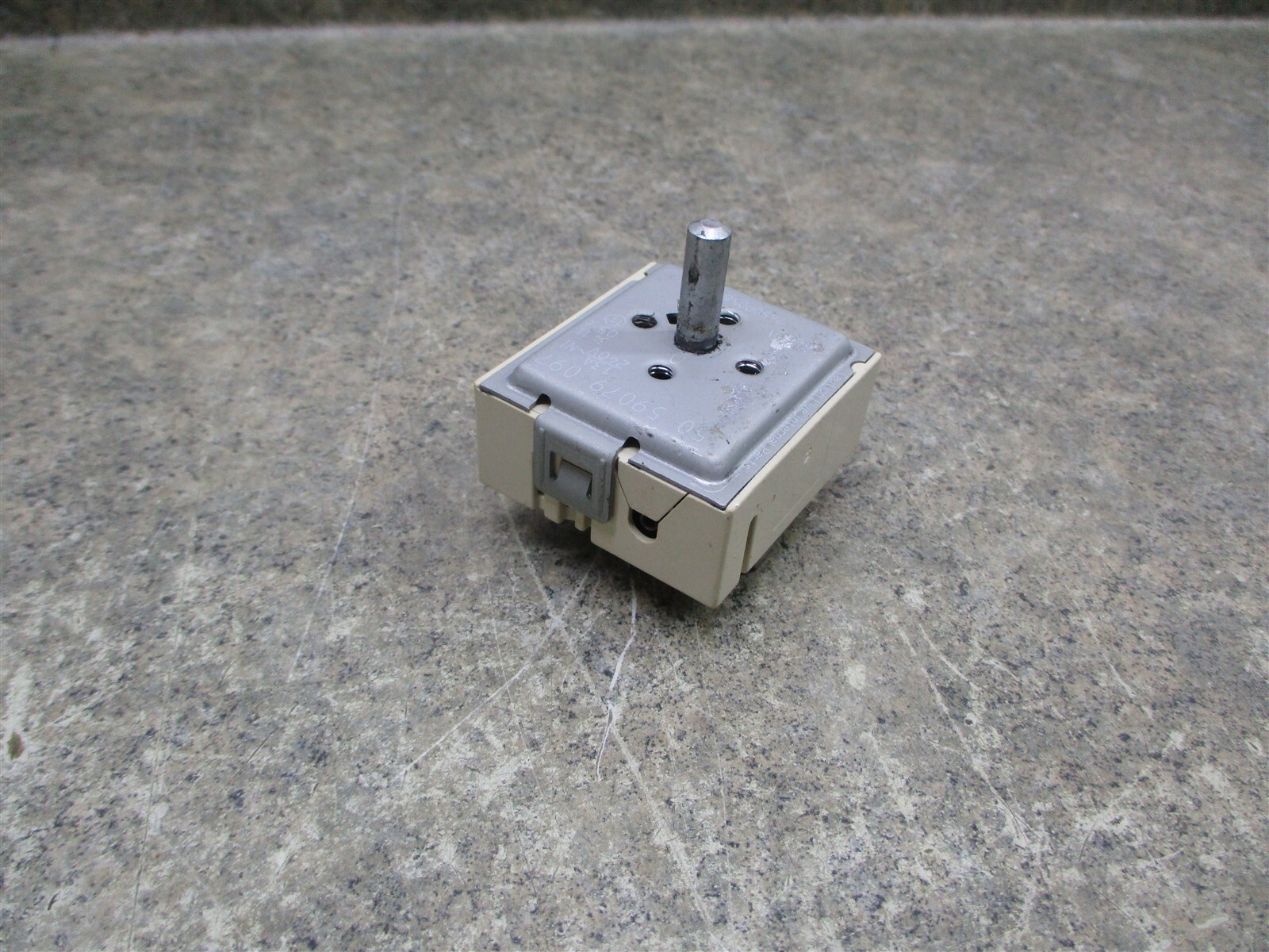 Jenn-Air Range Switch Part # 7450P056-60 74011489