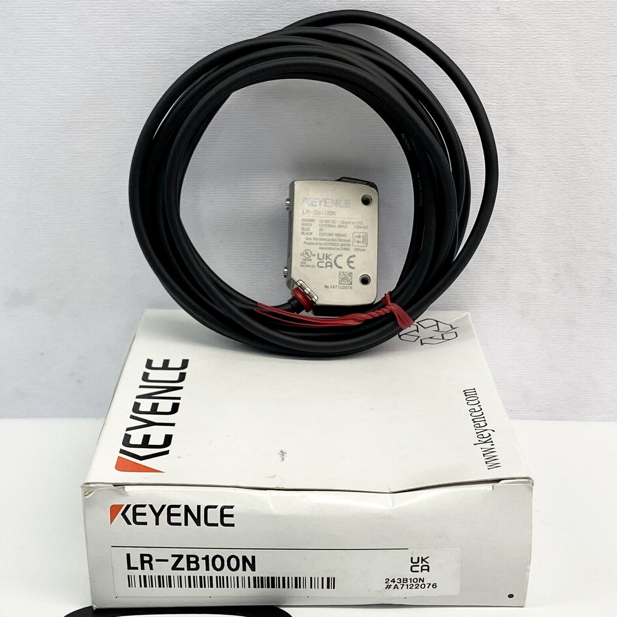 1PC New Keyence LR-ZB100N Sensor In Box Free Shipping