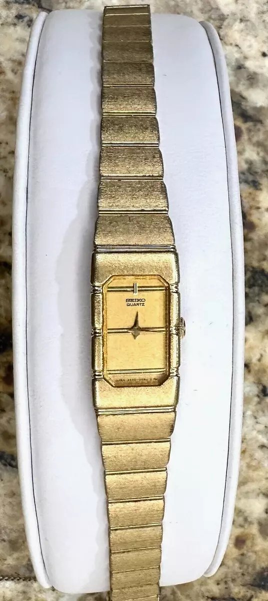 RARE VINTAGE SEIKO JAPAN WOMENS BRUSHED GOLD ON GOLD BRACELET WATCH NEW BATTERY