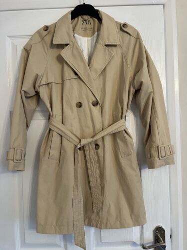 Zara - Mädchen 13-14 M/L Trenchcoat Jacke - beige - in GUTEM GEBRAUCHTEN Zustand  - Bild 1 von 6