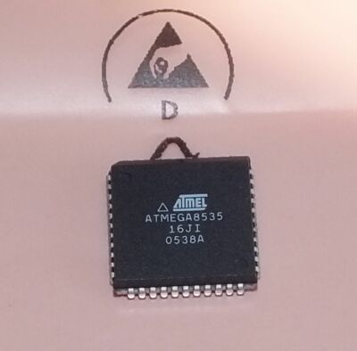 AVR ATMEL ATMEGA8535 16JI PLCC RISC Microcontroller 8-Bit MCU NEU