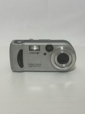 Sony Cyber-shot DSC-P71 digital camera For Parts