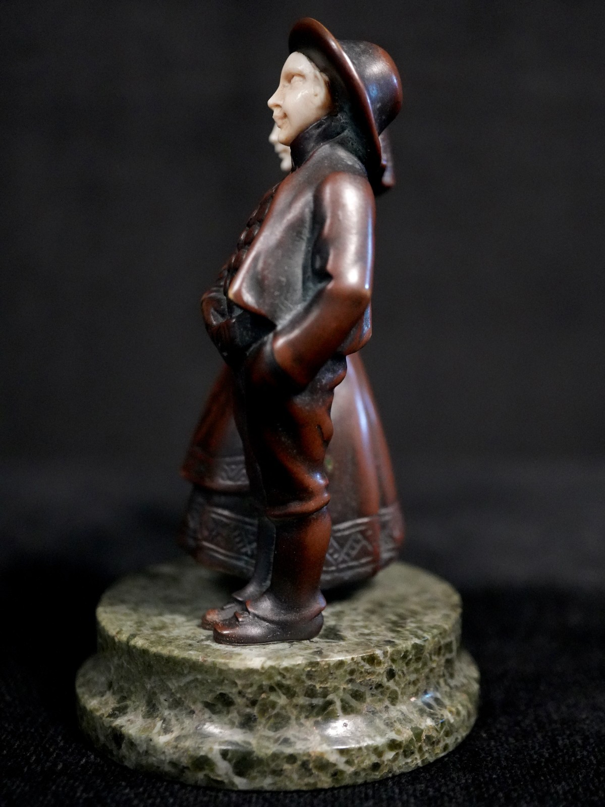 Picture 3 of 23