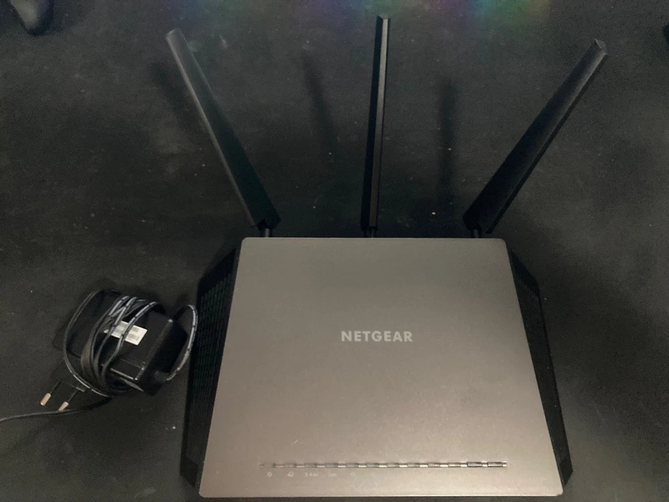 NETGEAR 7000P AC1900 Nighthawk 1300 Mbps 5-Port 1000 Mbps Ethernet Router