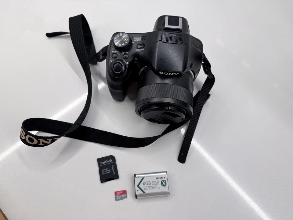 Sony DSC-HX400V 20.4MP Bridge Camera Carl Zeiss T* 50x Zoom 64gb SD & Adapter  - Image 4 of 4