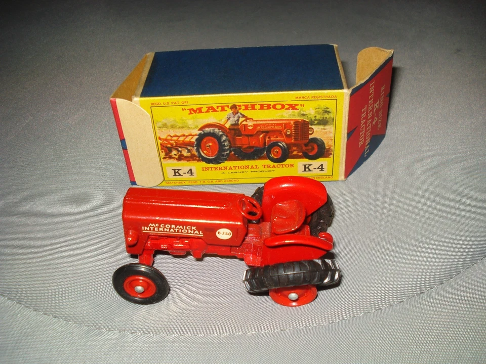 LESNEY MATCHBOX KING SIZE K-4 INTERNATIONAL TRACTOR - MINT WITH ORIGINAL BOX - Image 2 of 4