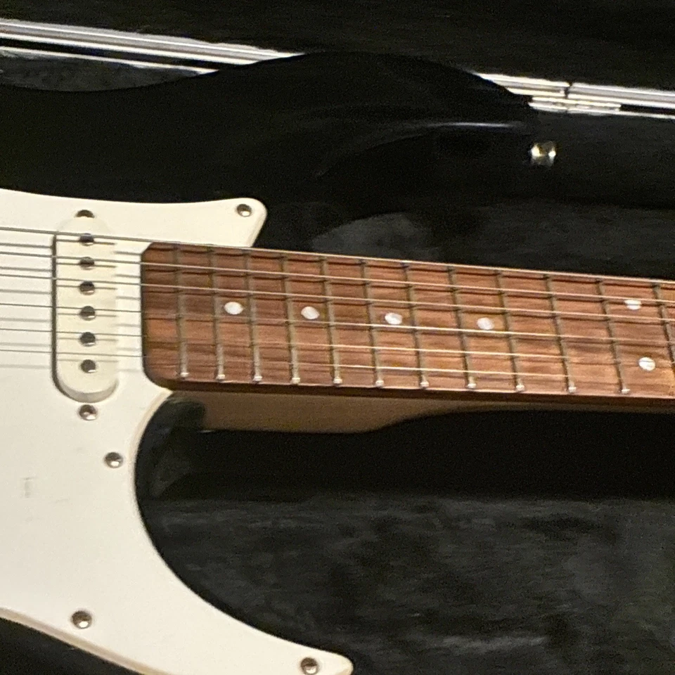 Yamaha EG112 Electric Guitar Black HSS Strat-Style w/ Case - Image 4 of 4