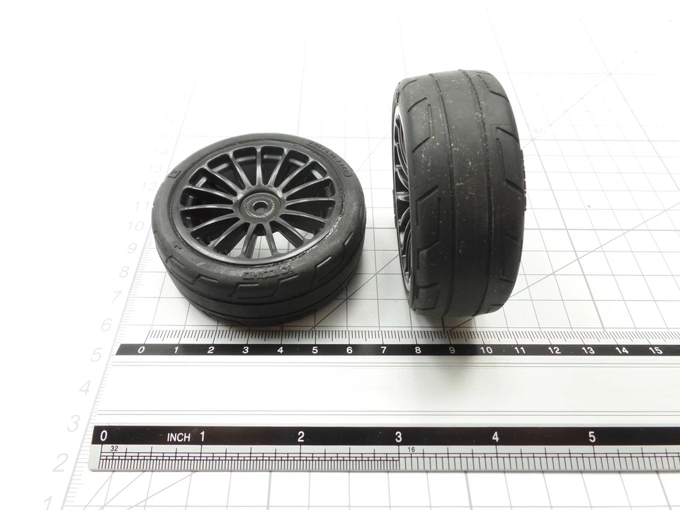 Kyosho 1:10 High-Grip Tyres with Inserts + Rims 4 Pieces - 100Km/h max. KFW® - Imagen 2 de 2