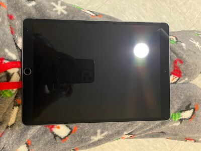 Apple 2019 iPad Air 3rd generation 10.5 in 64GB Wifi Only 
