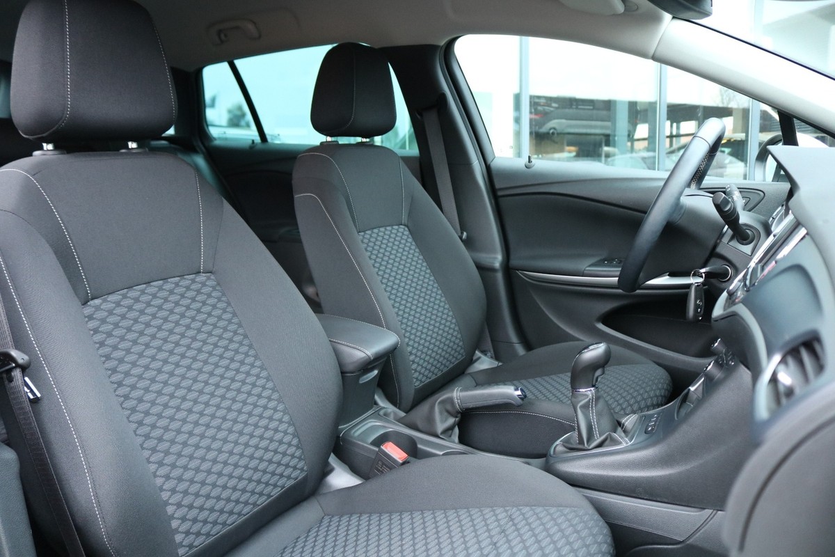 Opel Astra 1,6 CDTi 136 Enjoy ST