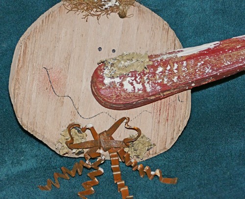 CUTE PRIMITIVE HANGING SNOWMAN HEAD! DISTRESSED! LONG CARROT NOSE - Picture 3 of 4