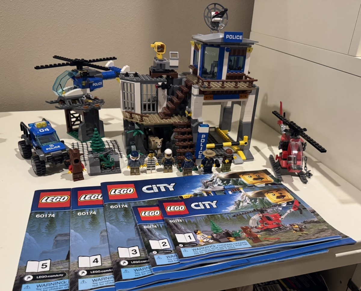 LEGO #60174 City - Mountain Police Headquarters (2018) 99