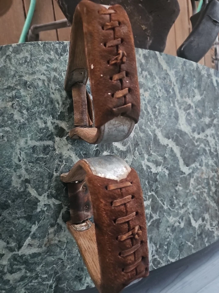 西部木质金属皮革生皮 Stirrups 坚固复古 — 第 4/4 张图片