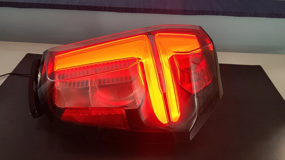 Б/у оригинальный производитель 2021-2024 Chevrolet Tahoe/Suburban правый задний фонарь 84849417 - Изображение 4 из 4