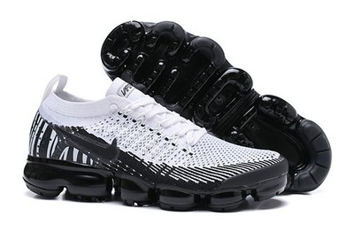 NEW Nike Air Vapormax Flyknit 2 Men s (The zebra color) Classic Shoe
