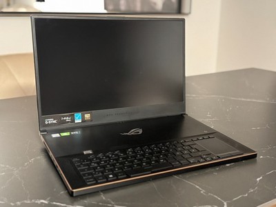Gaming Laptop, ASUS Zephyrus, i7 Prozessor, 16 GB RAM, RTX 2080 Max-Q