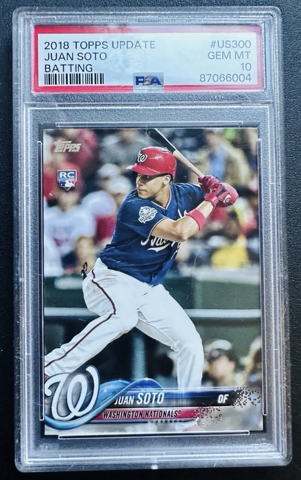 Topps Update 2018 Juan Soto Batting RC #US300 PSA 10 Vertical Blue Jersey view 1