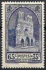 Timbre France 399** Cathédrale de Reims  luxe neuf sans charnière