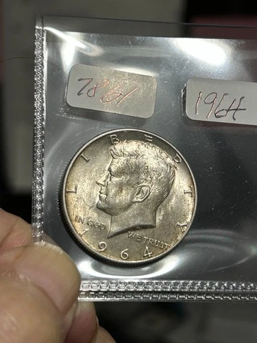 1964 D KENNEDYN HALF DOLLAR - LOT OF AGE/PATINA ON THIS 90% SILVER COIN