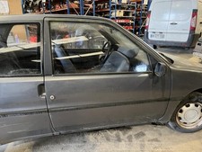 Porte arrière et accessoires Peugeot 106