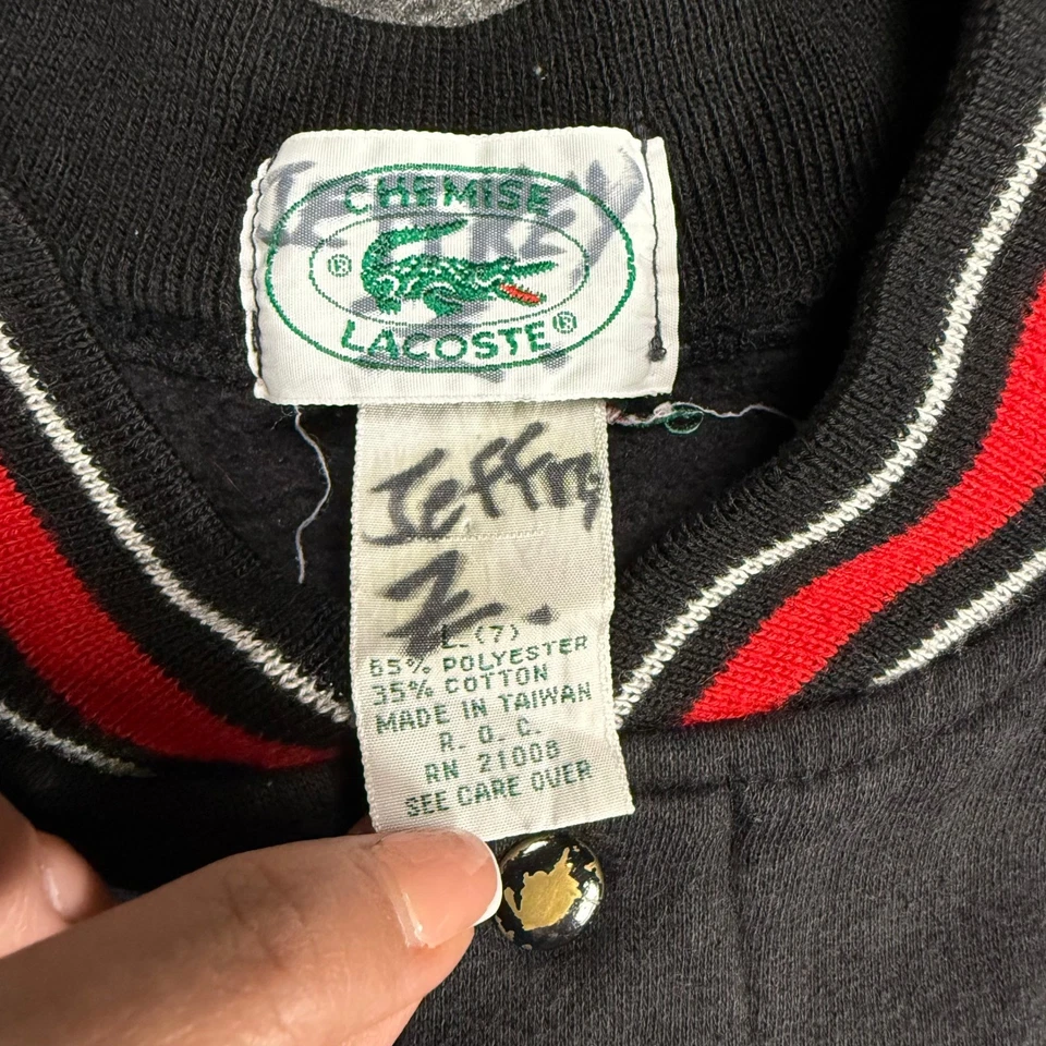 Chaqueta Universitaria La Chemise Lacoste Talla 7 Niños Negra Roja 1933 Retro Foto 2 de 4