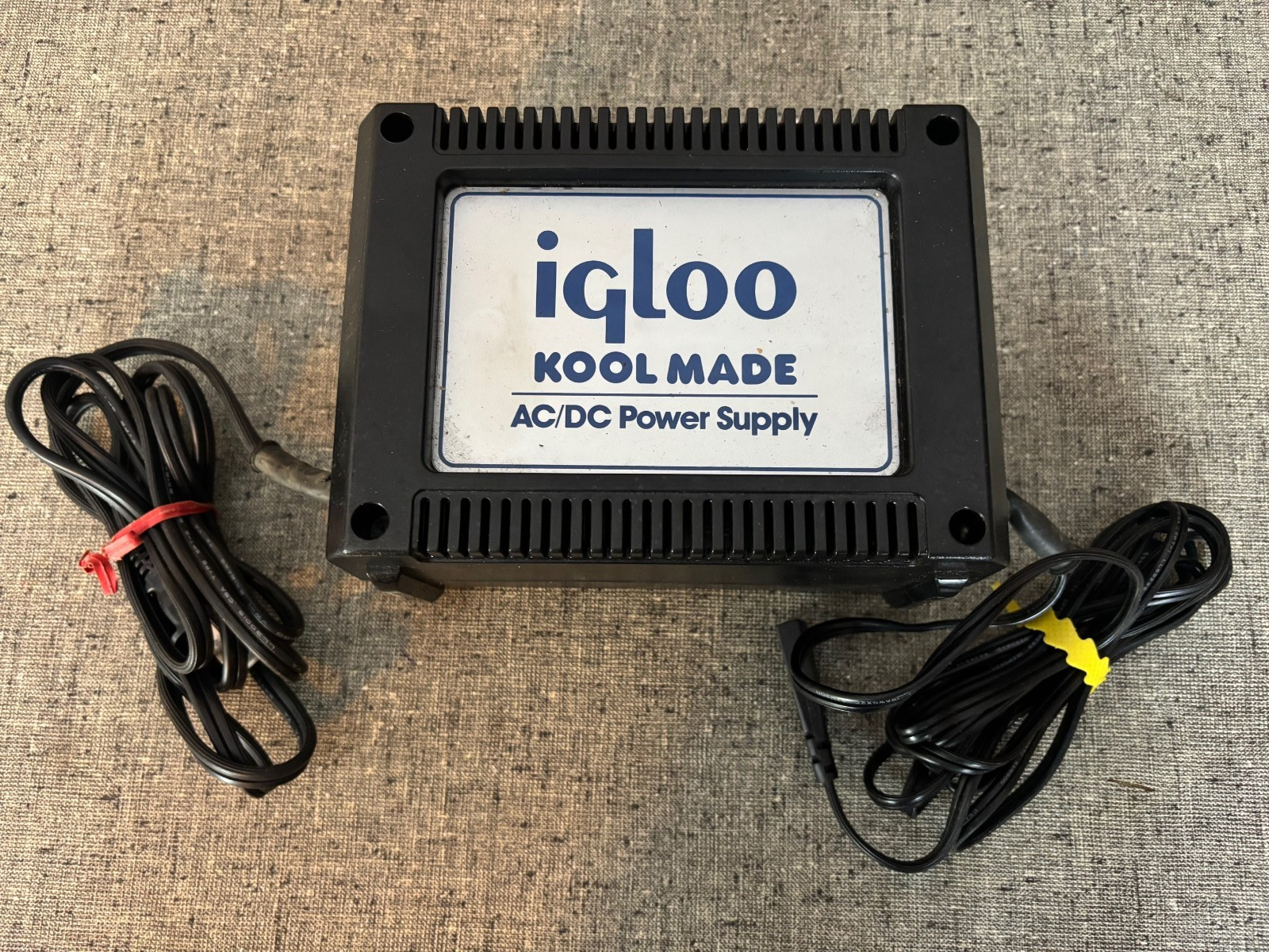 IGLOO COOLER/WARMER POWER PACK AC/DC CONVERTER, MODEL 39000, KOOL MADE 32 & 8
