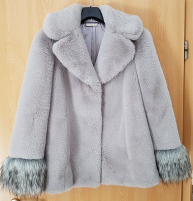Diane von Furstenberg Faux Fur Jacke grau und wie neu