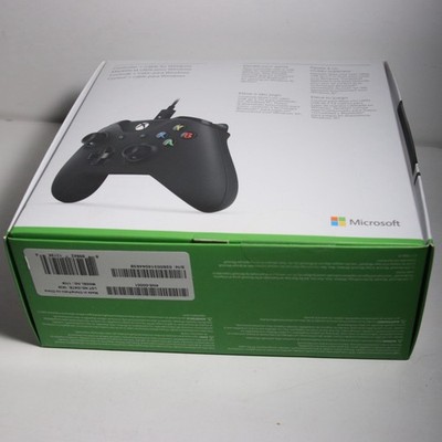 Microsoft 4N6-00001 Wireless Xbox Controller with PC Cable - Black