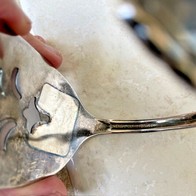 Vintage Oneida Community Serving Flatware Cuff Br… - image 2