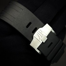 Audemars Piguet Royal Oak Offshore Diver Mint Full Set Black Dial 42mm 15703ST 13