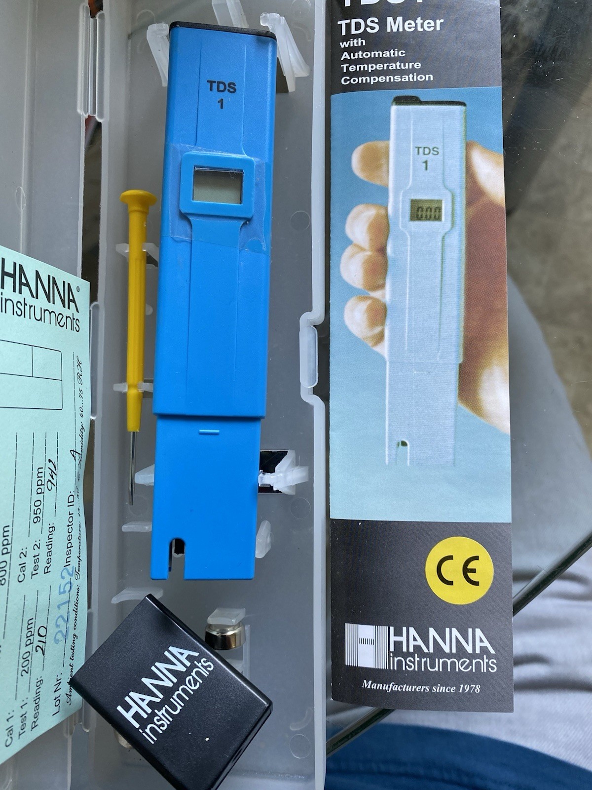 Hanna Pocket TDS medidor compensación automática de temperatura - funciona muy bien. Necesita baterías