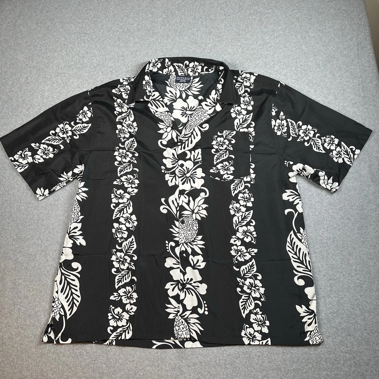 Pacific & Co Hawaiian Shirt XL Black White Floral Pineapple Aloha Lightweight
Opens in a new window