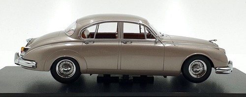 KK 1/18 Scale Diecast KKDC181012 - 1959 Jaguar MK II 3.8 RHD - Pearl Silver - Picture 3 of 5