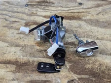 2012 Kia Sorento Ignition Switch Cylinder With Door Lock and Key OEM 