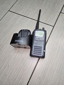 west marine submepsible vhf 200 no adapter untested for parts or repair as is