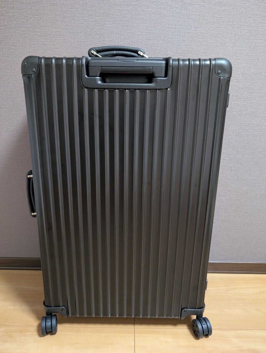 Rimowa Classic 84L Black 4-wheels Carry Case Suitcase Rimowa Classic 84L Black 4-wheels Carry Case Suitcase