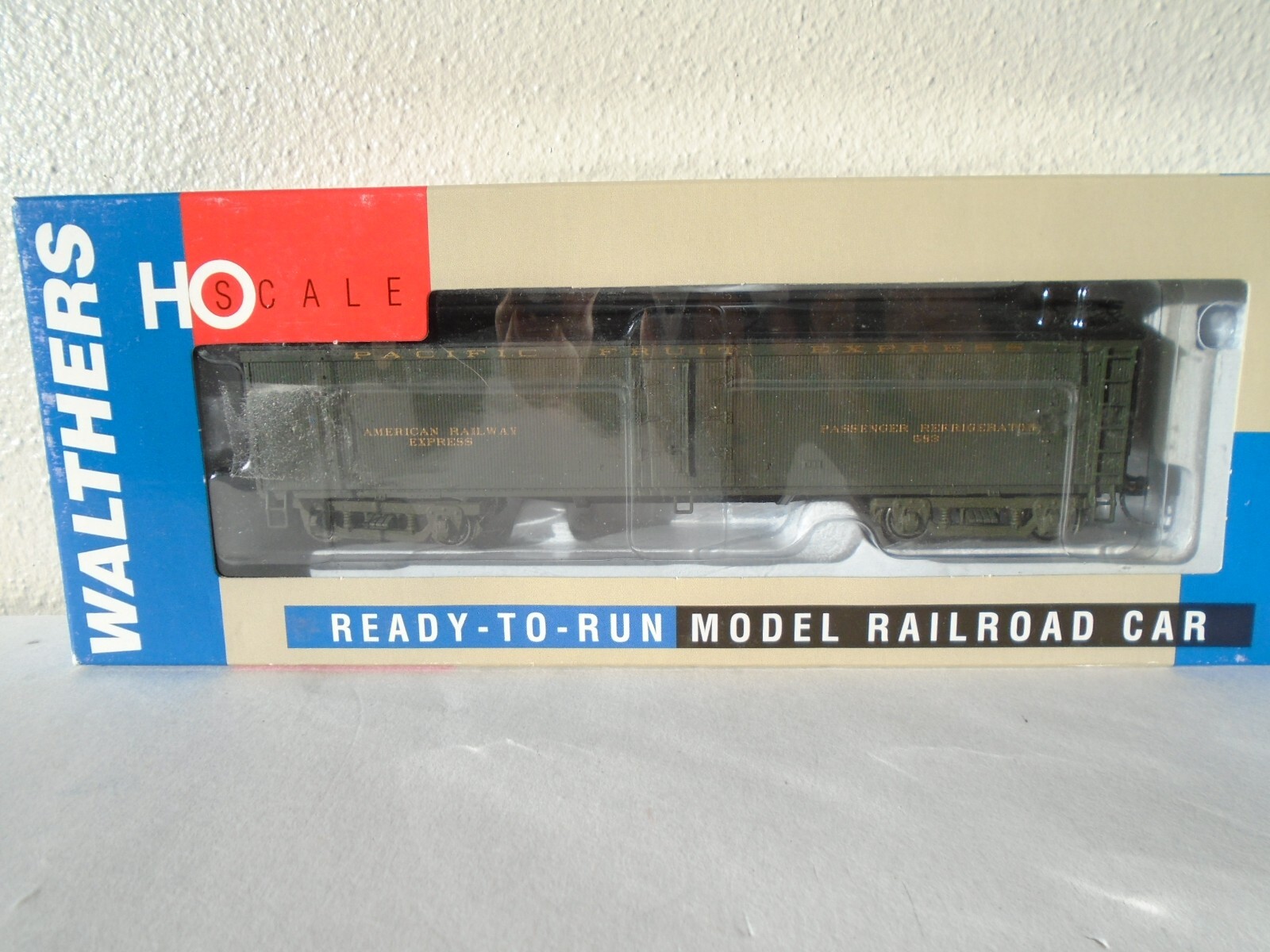 Walthers Ho 932-5487, GACX Wood Reefer, PFE 583 | eBay