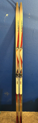 Karhu Prism Cross Country Ski 200cm Bear Claw Waxless Base Wood Core