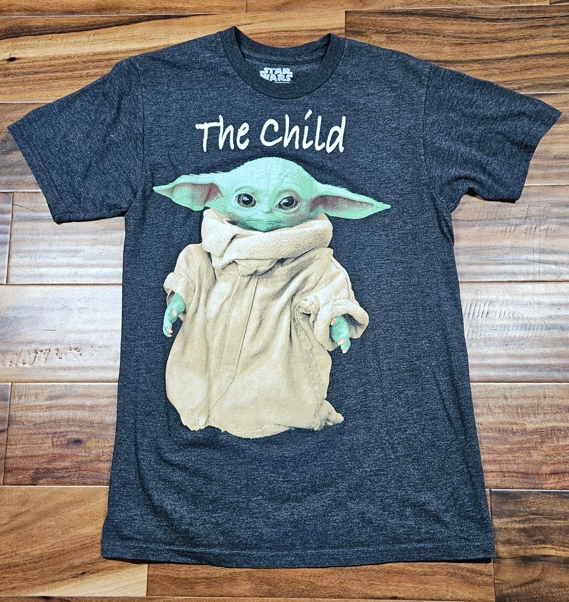 Mad Engine Star Wars Mandalorian The Child Grogu Baby Yoda T-Shirt Sz Small