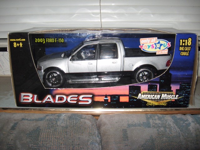 1 18 Ertl 2003 Ford F 150 Blades Toys R Us Silver And Black 4 Door 1 Of 1600
