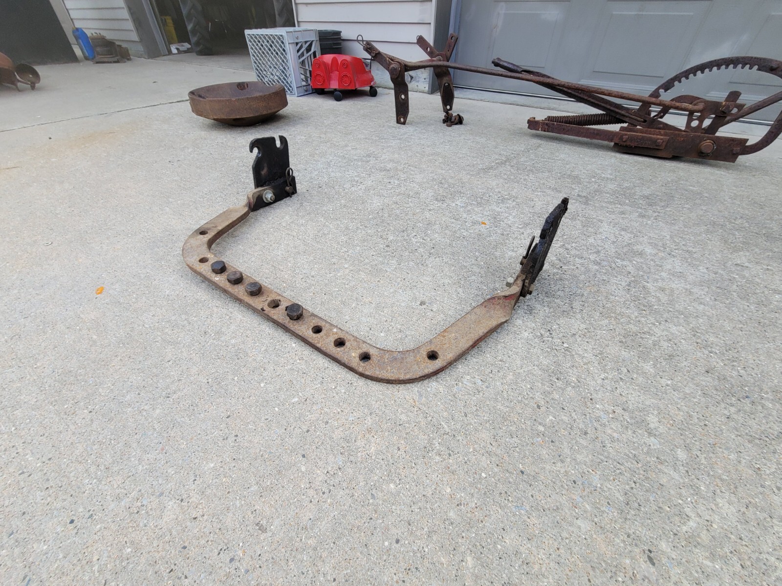 Farmall Cub International draw bar hitch assembly with mounting plates