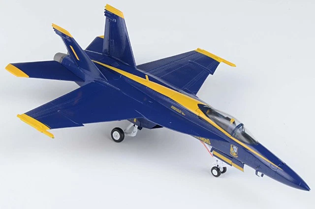 JCW-72-F18-009 JC Wings F/A-18E Super Hornet 1/72 Modelo #1 USN Blue Angels Foto 2 de 2